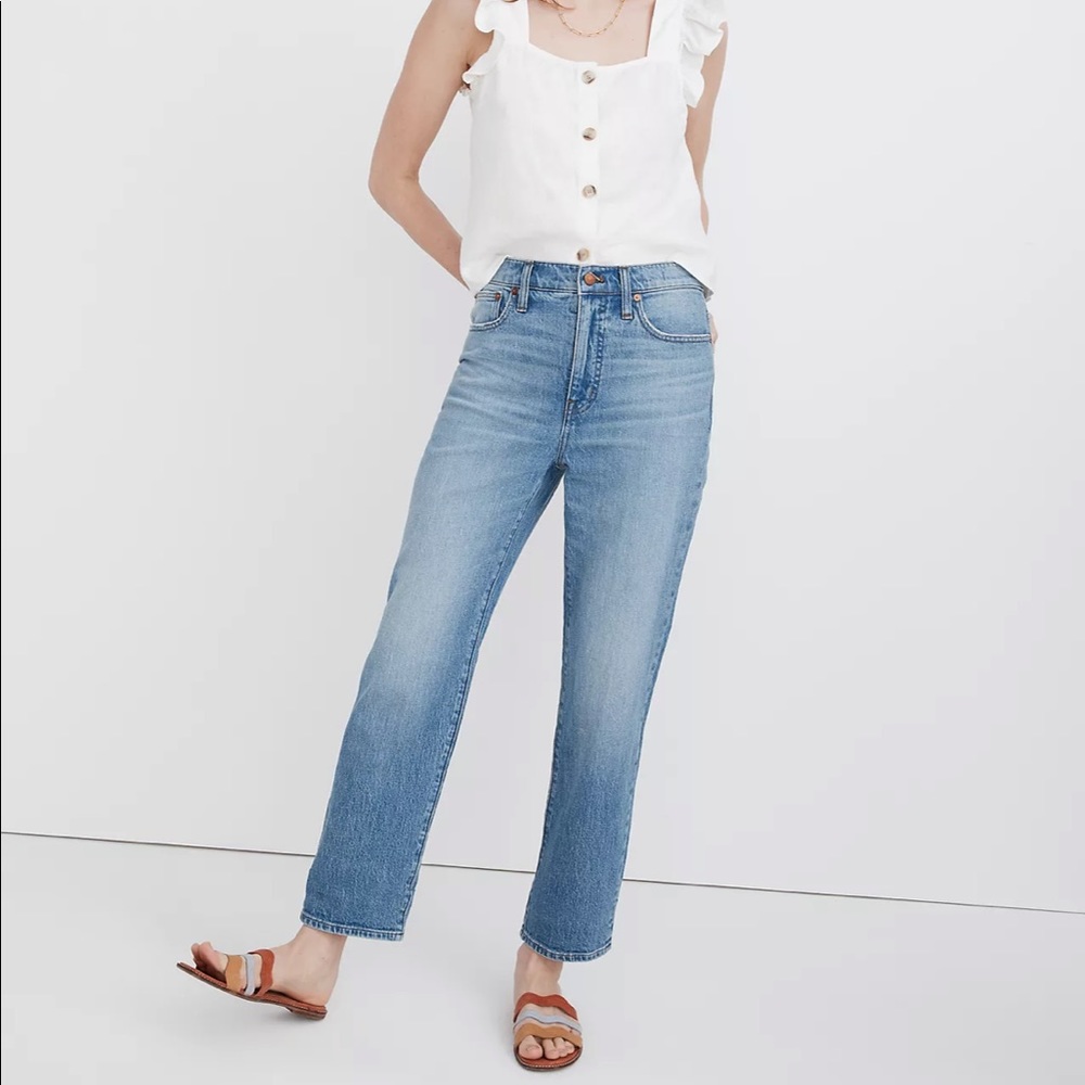 Madewell Petite Relaxed Jeans in Springtide Wash